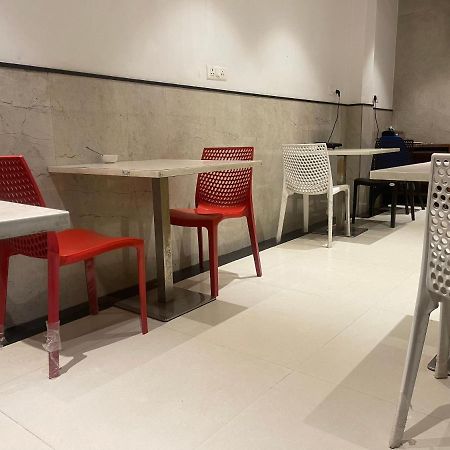 Nh Skye Suites Nuova Delhi Esterno foto