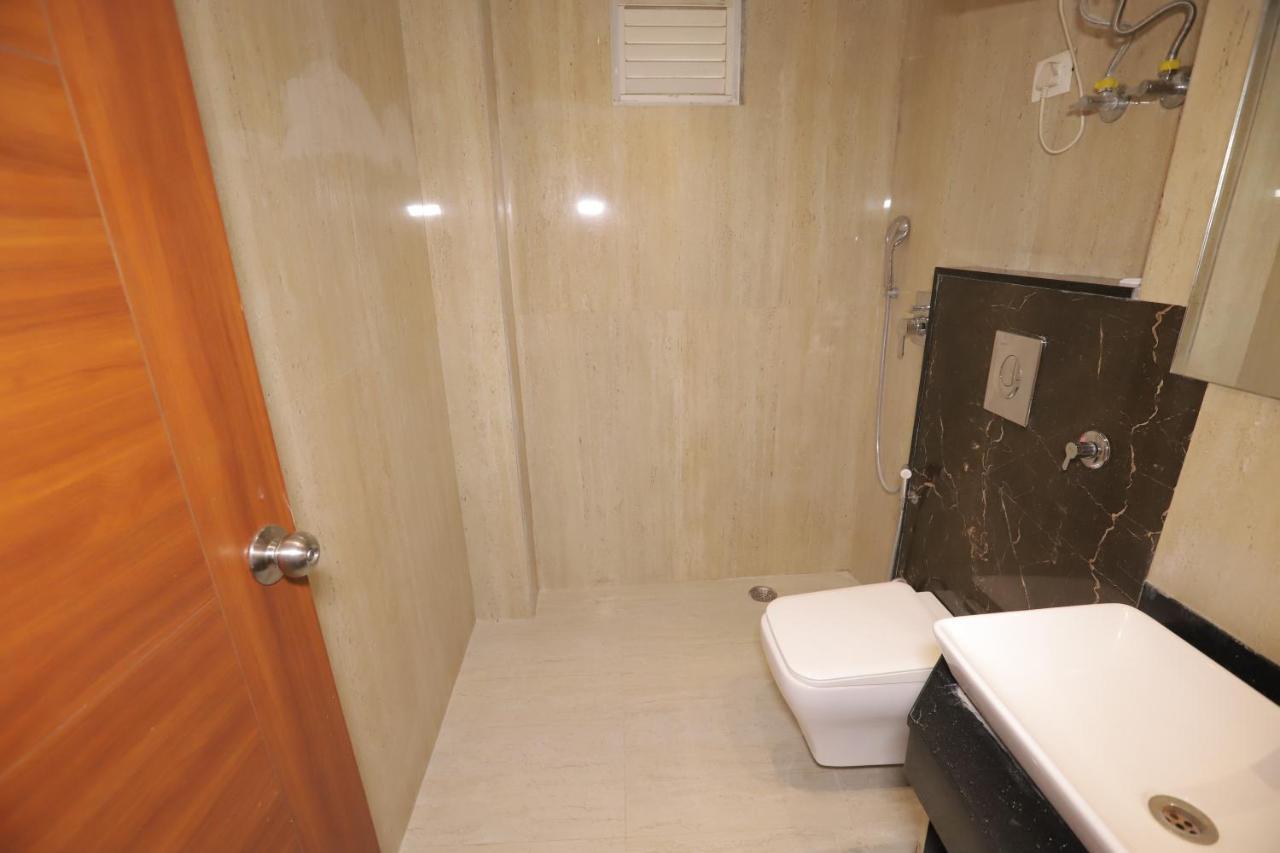Nh Skye Suites Nuova Delhi Esterno foto